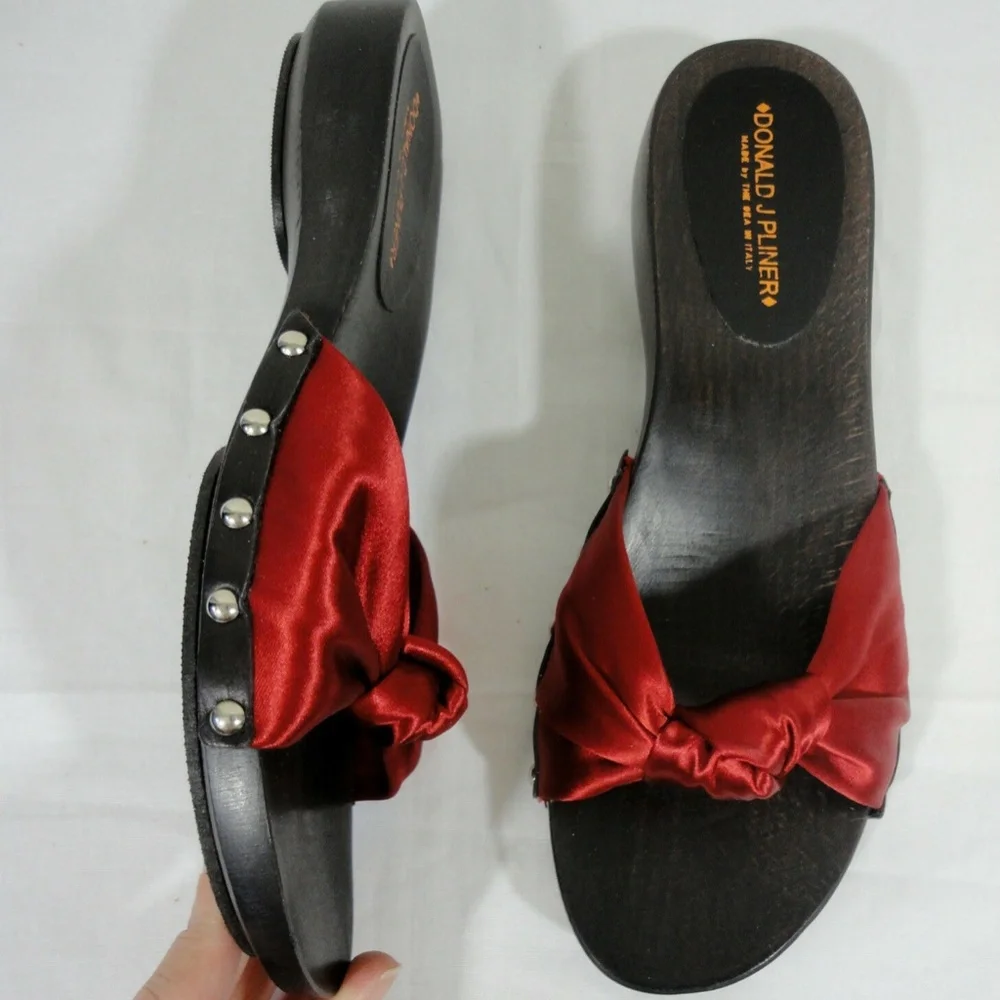 Red Studded Flat Slide Clog Sandals 8M
